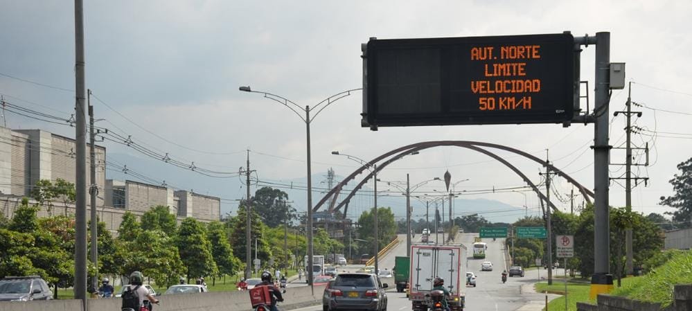 Decretan nuevo límite de velocidad en la Autopista Norte, en Medellín, para salvar vidas