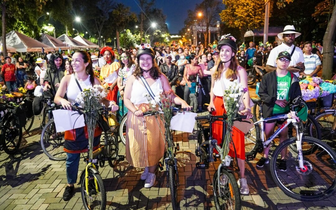 Con flores y alegría, Feria al Ritmo de Bicicleta se tomó calles de Medellín