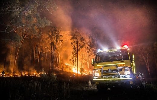 Fuertes vientos generan alerta roja en California