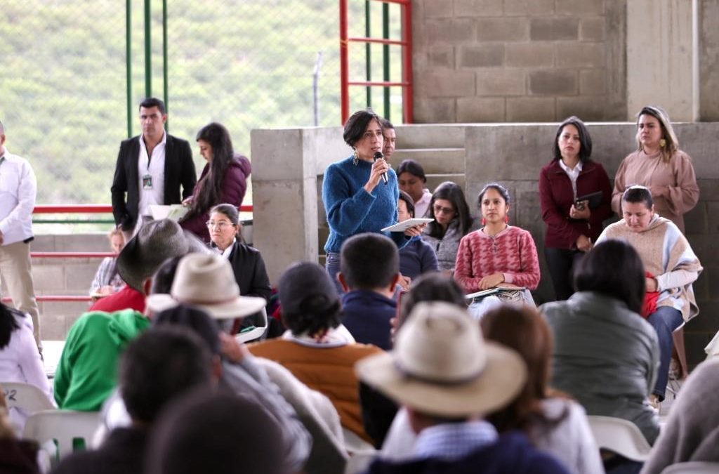 Trabajaremos con campesinos que protejan al páramo: Minambiente