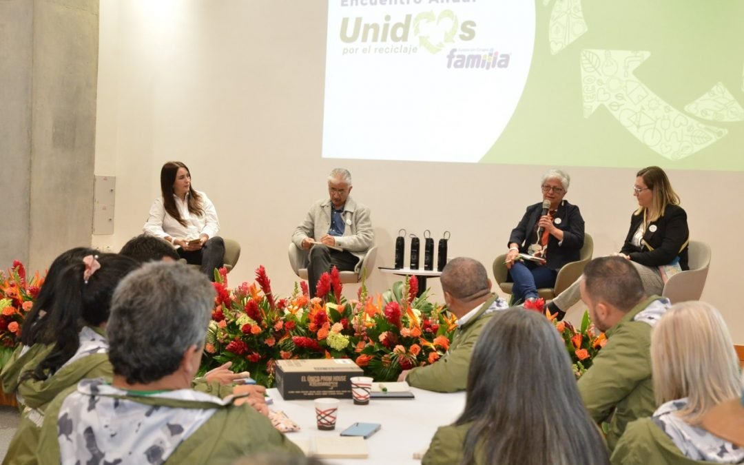 Fundación Grupo Familia a través de Unidos por el Reciclaje promueve el trabajo y el bienestar de los recicladores en el país