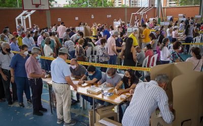 En medio de la polarización se realizan elecciones presidenciales