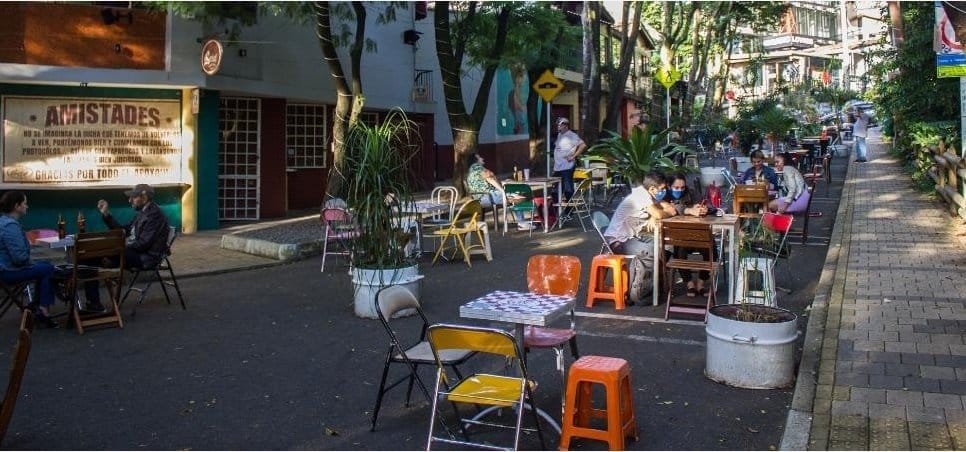 La Alcaldía de Medellín decretó disminución de aportes por uso del espacio público para beneficio de comerciantes