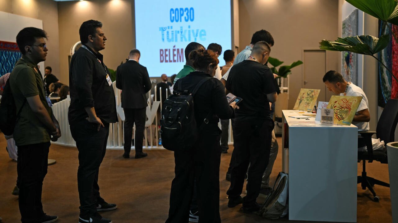 Las negociaciones climáticas en la COP30 se prolongaron  más allá del cierre oficial por la falta de acuerdo