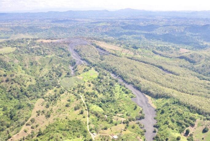 Autoridades en Antioquia alertan que ‘existen altas probabilidades que pueda haber otra erupción’ del volcán ‘Los Aburridos’