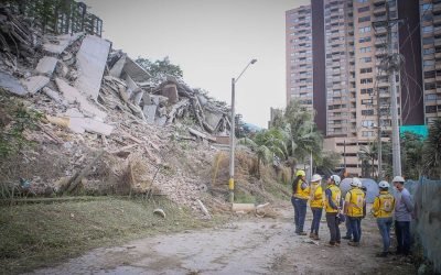 Avanza estabilización y demolición de material implosionado en Continental Towers