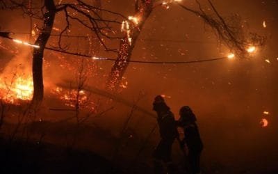 No paran los incendios en Grecia potenciados por el viento