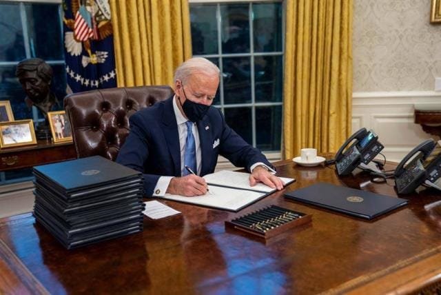 Biden sale de 40 expertos del medioambiente contratados por Trump