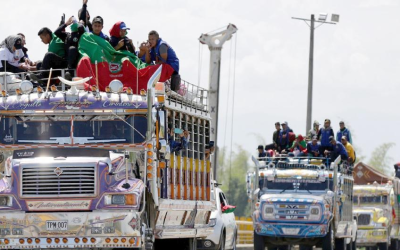 Mineros y campesinos bloquean vías en el país para protestar contra medidas de protección ambiental del Gobierno