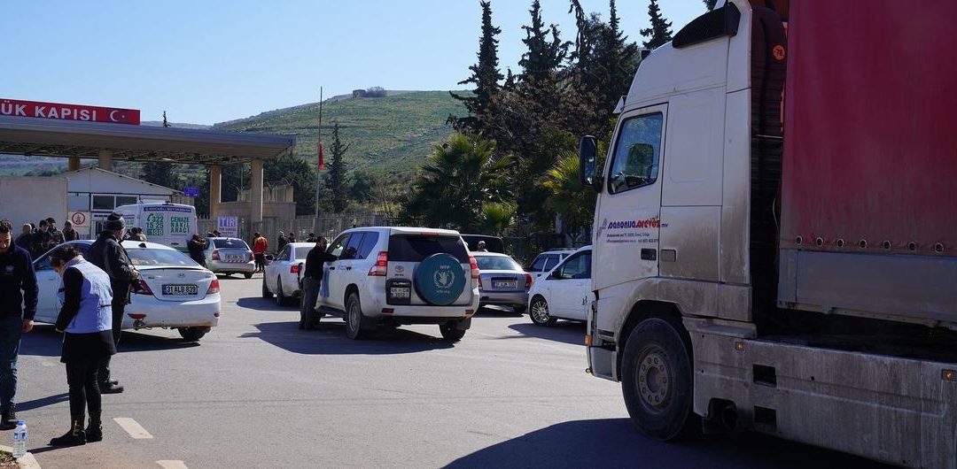 ONU lleva comida a afectados por terremoto