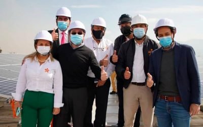 Cien mil aprendices del SENA se beneficiarán con instalación de 670 paneles solares