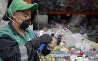 7 de cada 10 personas apoyan reglas para acabar con contaminación por plásticos