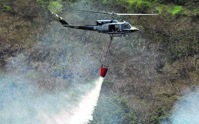 Bomberos piden refuerzo aéreo