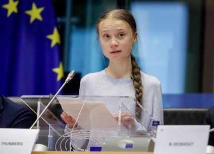 Thunberg dice que la agenda climática sigue muy atrás en la agenda política