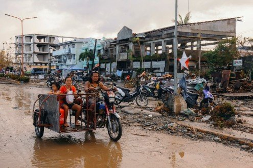 Tifón Rai devasta región de Filipinas