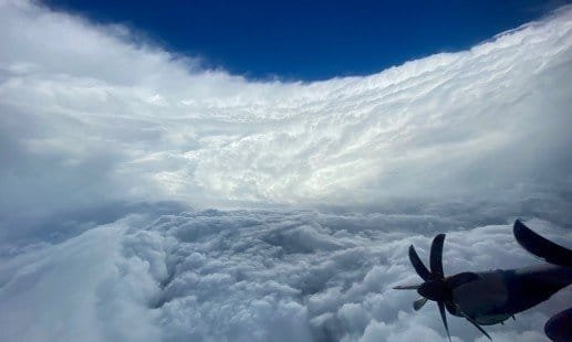 Epsilon pierde fuerza en el Caribe